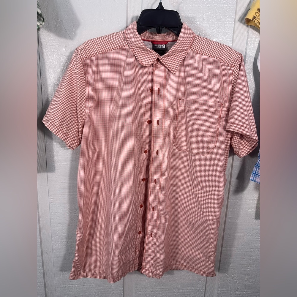 North Face Men’s Short Sleeve Button Down Red Plaid Size Medium EUC